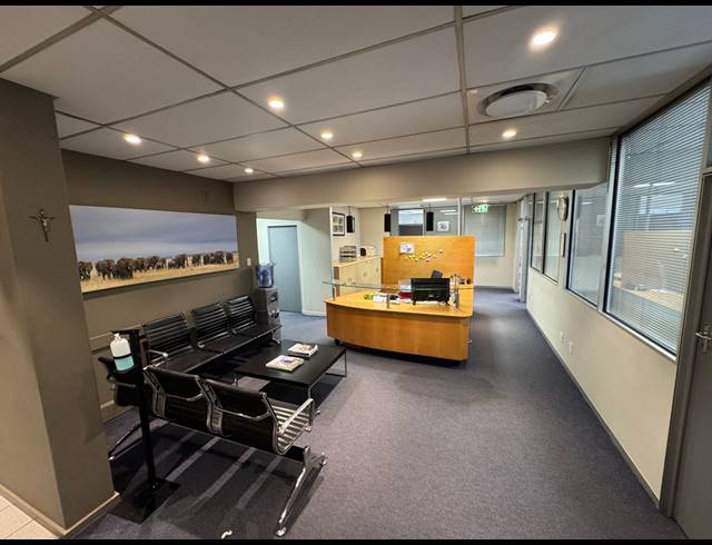512M² WAREHOUSE TO LET IN WYNBERG